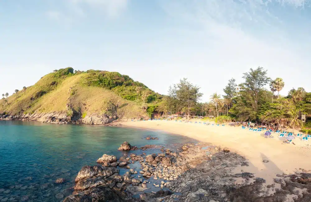 5.หาดนุ้ย