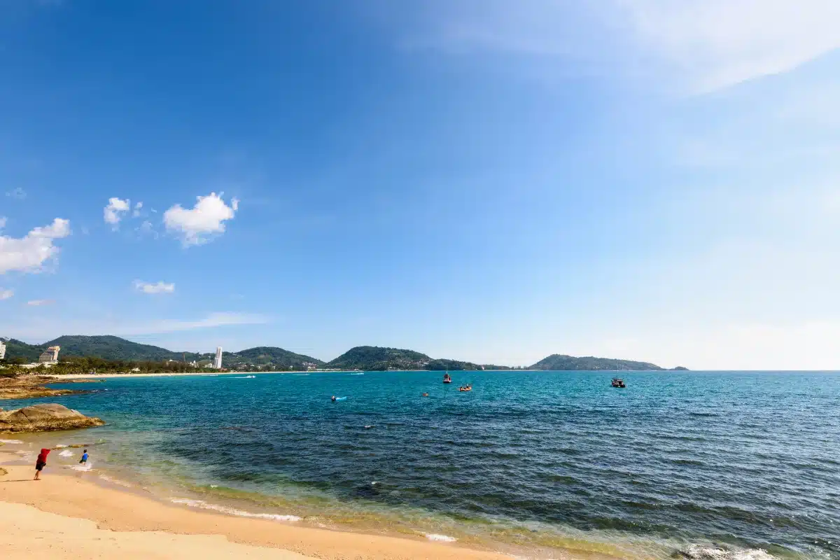 ชวนเที่ยวหาดกะหลิม ภูเก็ต
