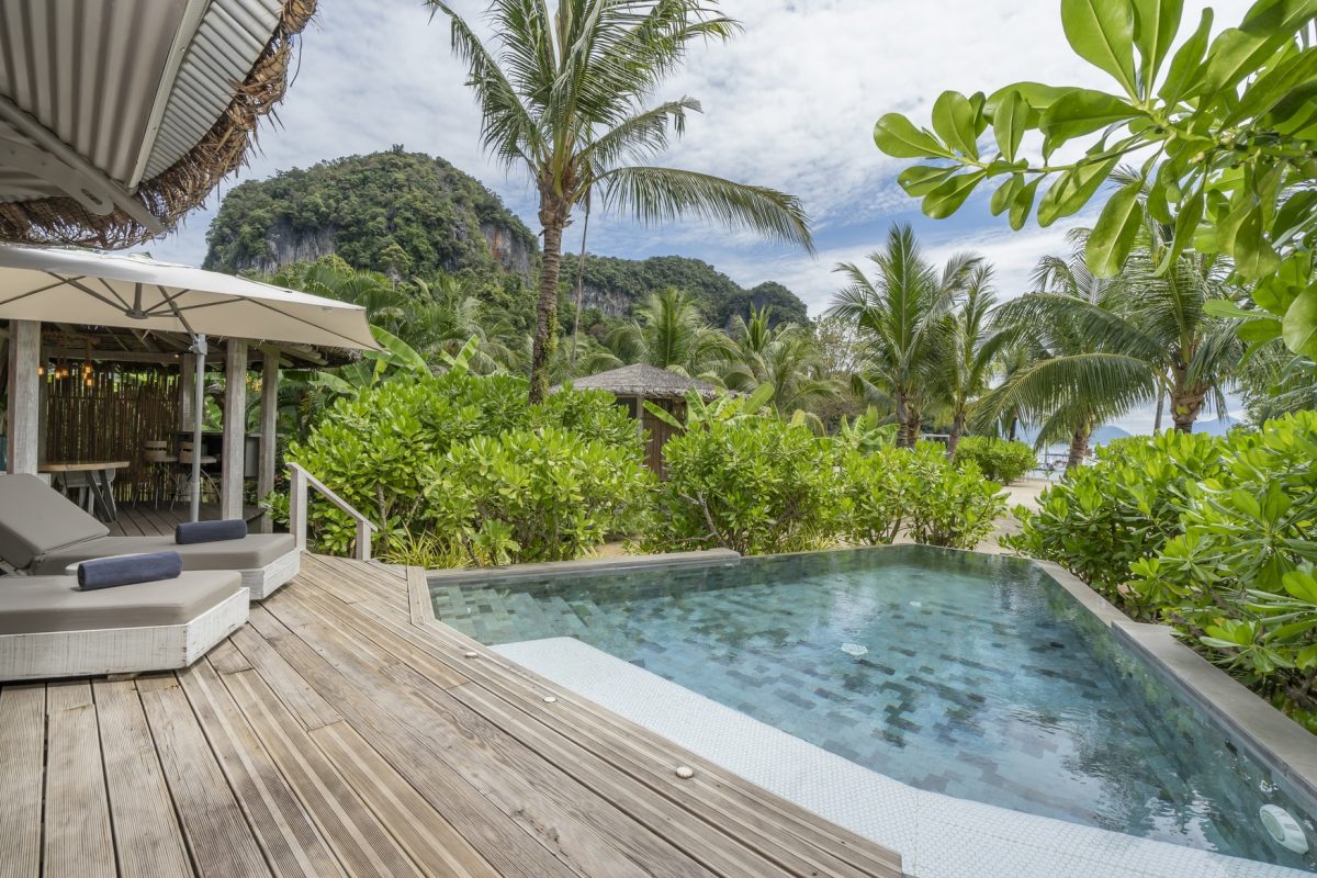 Beachfront Pool Villa 8